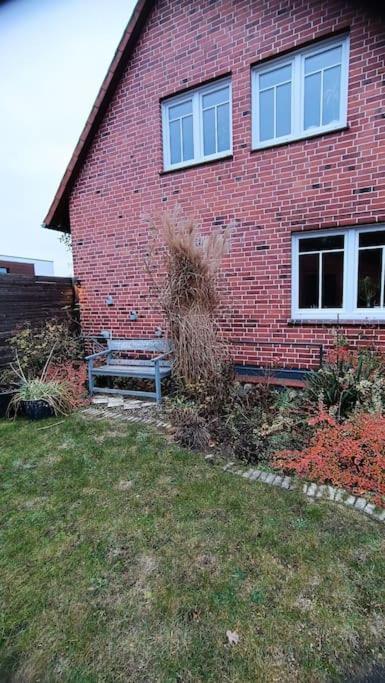 Gemuetliche Souterrain Wohnung Lüneburg Exterior foto